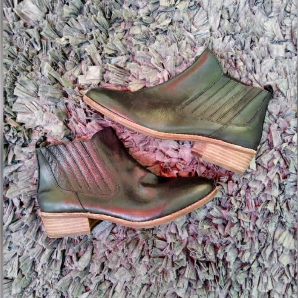 Gianni Bini Dark Brown Slip On Ankle Boots 8.5